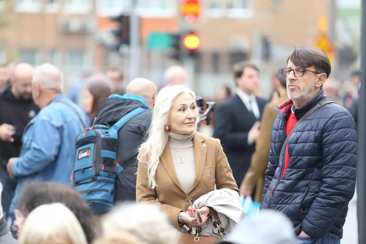 Balkanların Tanınmış Şarkıcısı Halid Beslic İçin Cenaze Töreni Düzenlendi