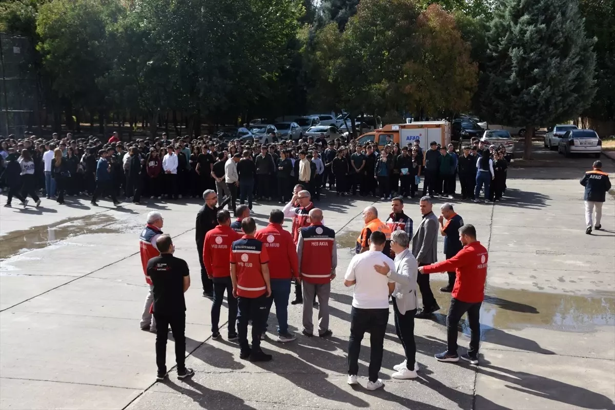 Batman'da Eş Zamanlı Afet Tatbikatı Gerçekleştirildi