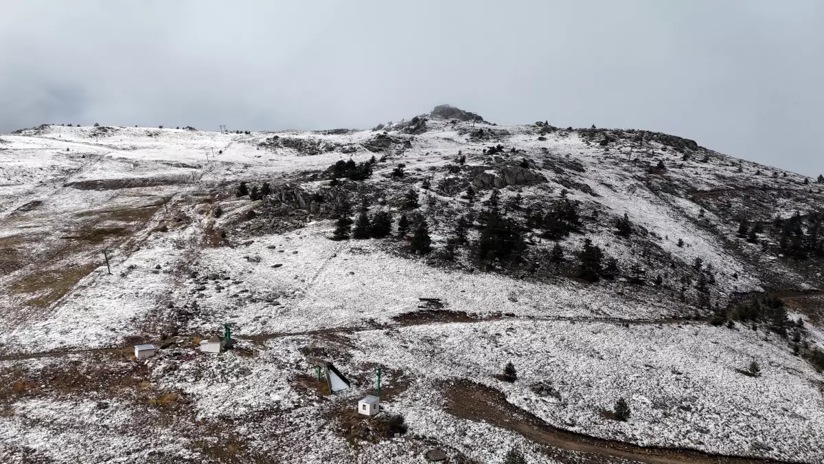 Kartalkaya Kayak Merkezi Karla Kaplandı