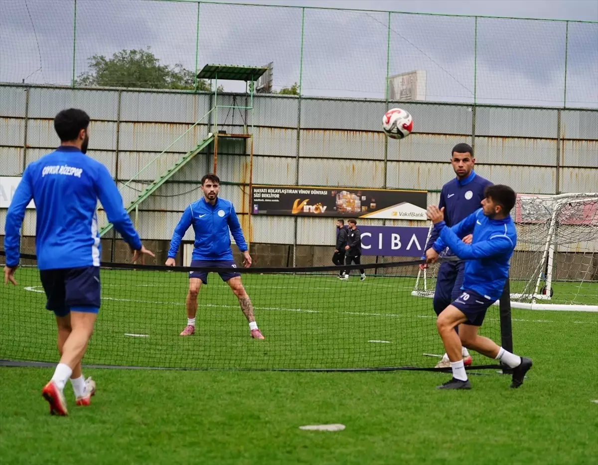 Çaykur Rizespor, Trabzonspor Maçına Hazırlıklarını Sürdürüyor