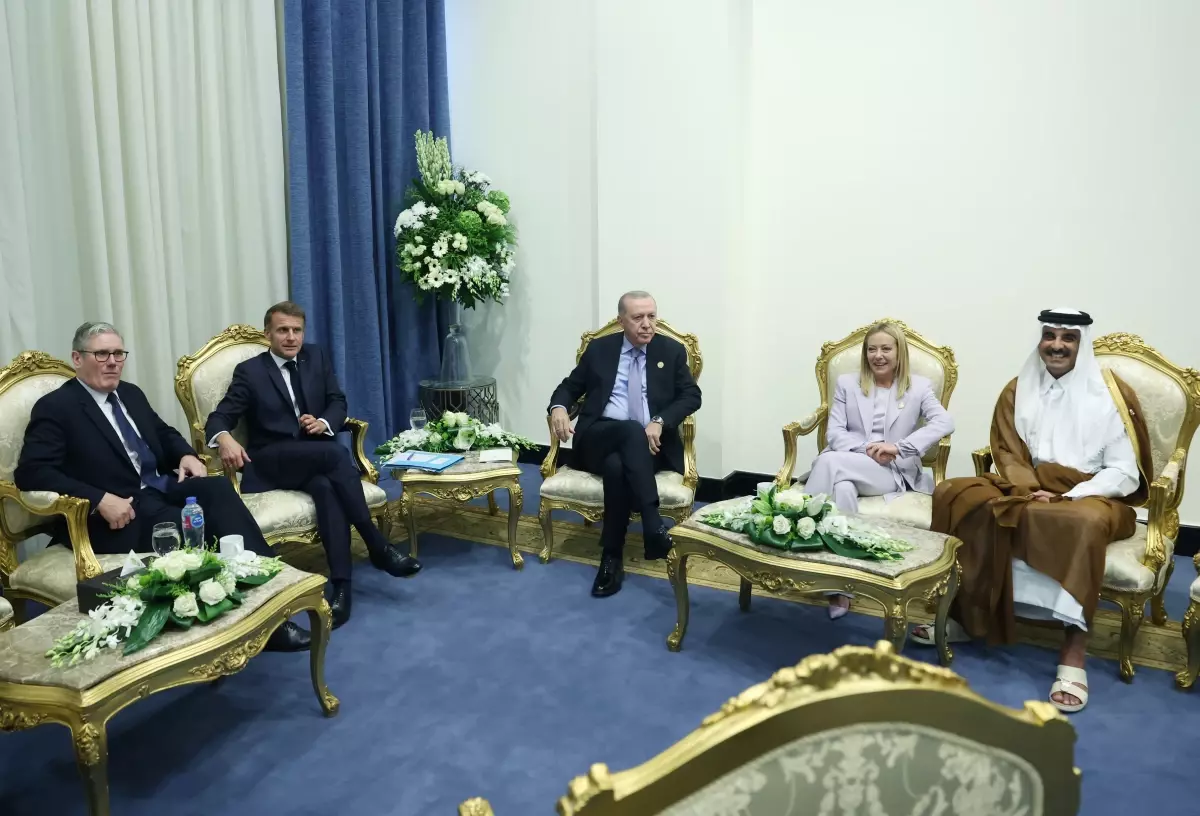 Cumhurbaşkanı Erdoğan 'Barış için Şarm El-Şeyh Zirvesi' kapsamında liderlerle görüştü