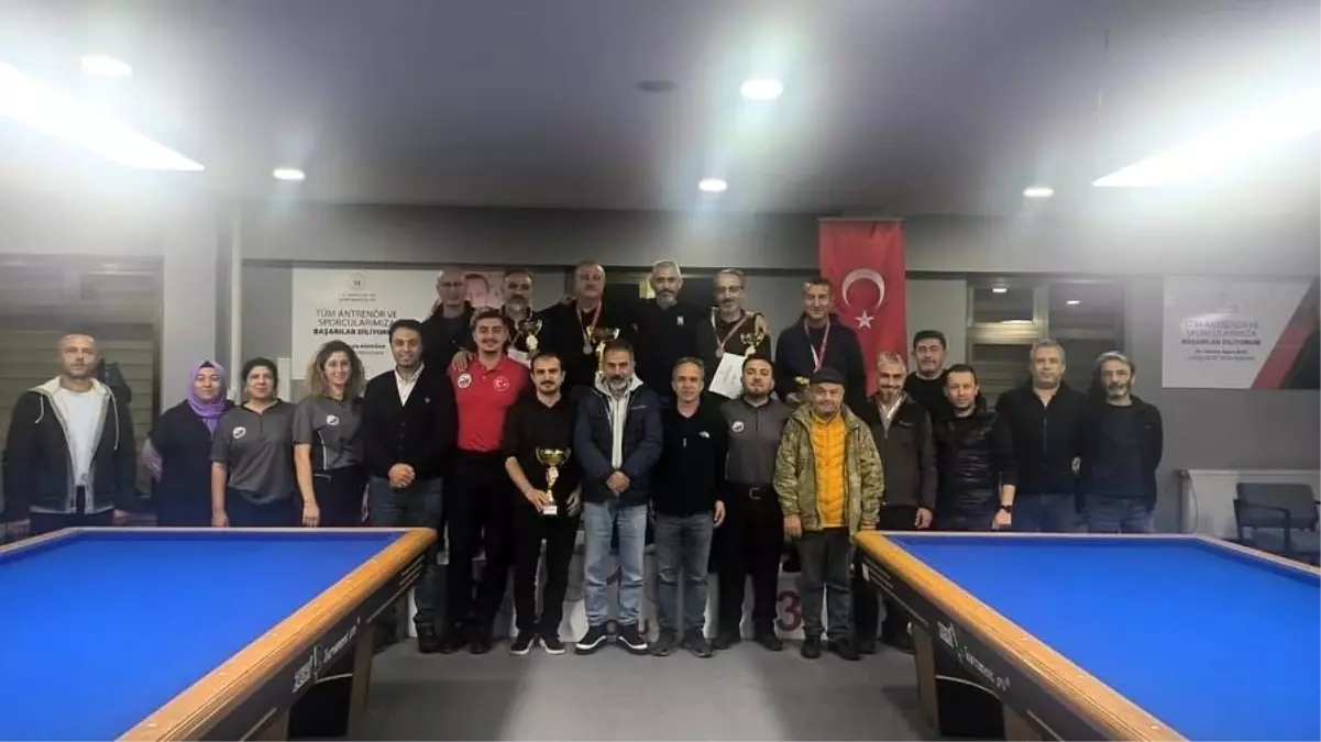 Bolu'da Bahattin Erkan Anısına Bilardo Turnuvası Düzenlendi