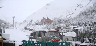 Erzurum'da Mevsimin İlk Karı Yağdı