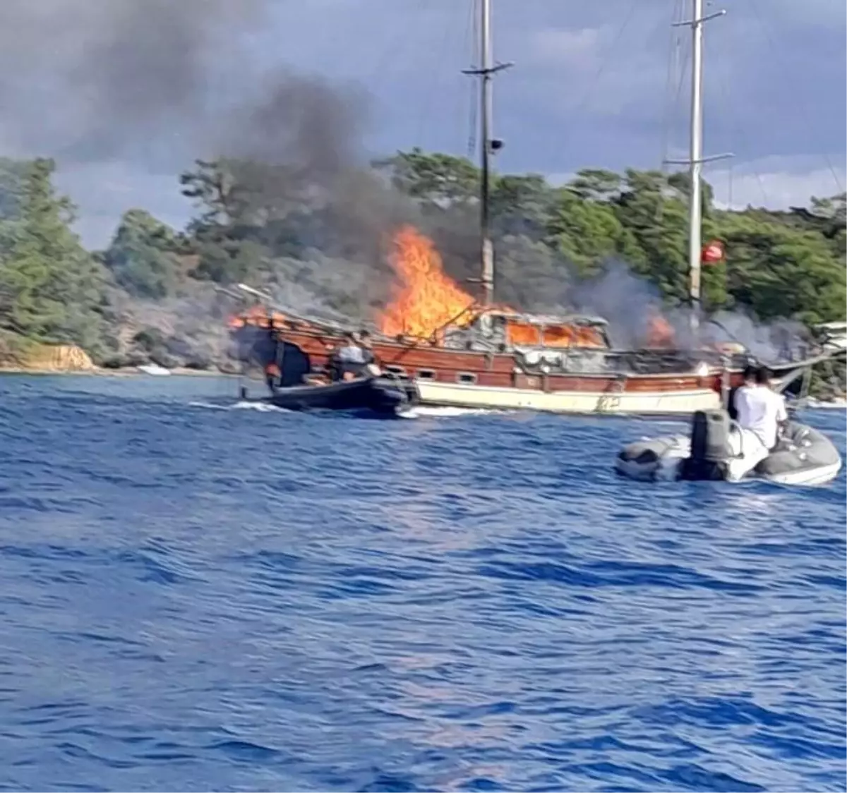 Göcek Açıklarında Gulet Tekne Yangını