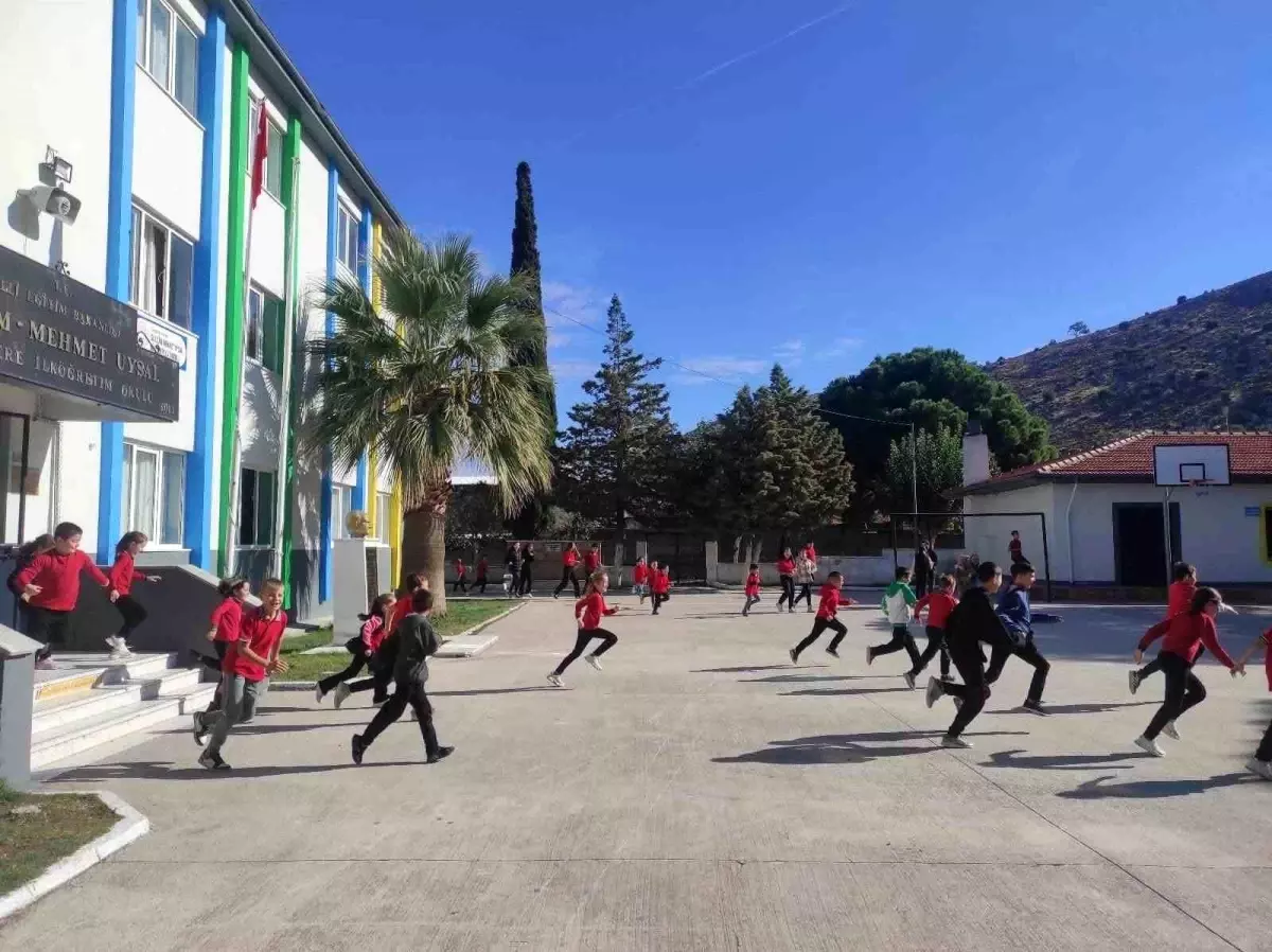 Havran'da Afet Bilinci İçin Tahliye Tatbikatı Gerçekleştirildi