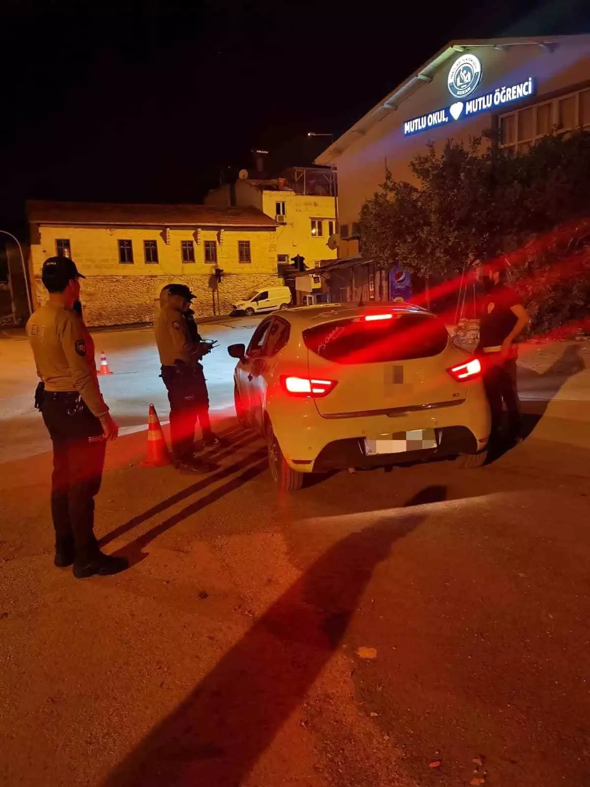 Kozan'da 'Güven' Uygulamaları: Geniş Çaplı Asayiş ve Trafik Denetimleri Gerçekleştirildi