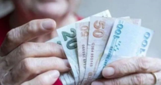 Memur ve emeklinin ocak zammı ne kadar olacak? Zamlı maaş fiyatları belli oldu mu? İşte konuşulan rakamlar! Memur ve emeklinin ocak zammı ne kadar olacak? Zamlı maaş fiyatları belli oldu mu? İşte konuşulan rakamlar!