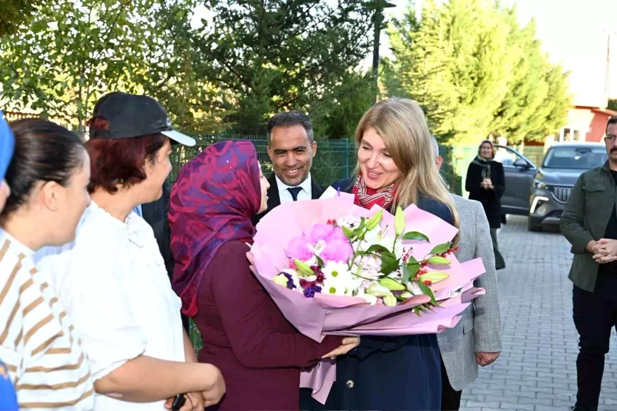 Malatya Milletvekili Ölmeztoprak'tan Esnaf ve Sosyal Hizmet Ziyaretleri