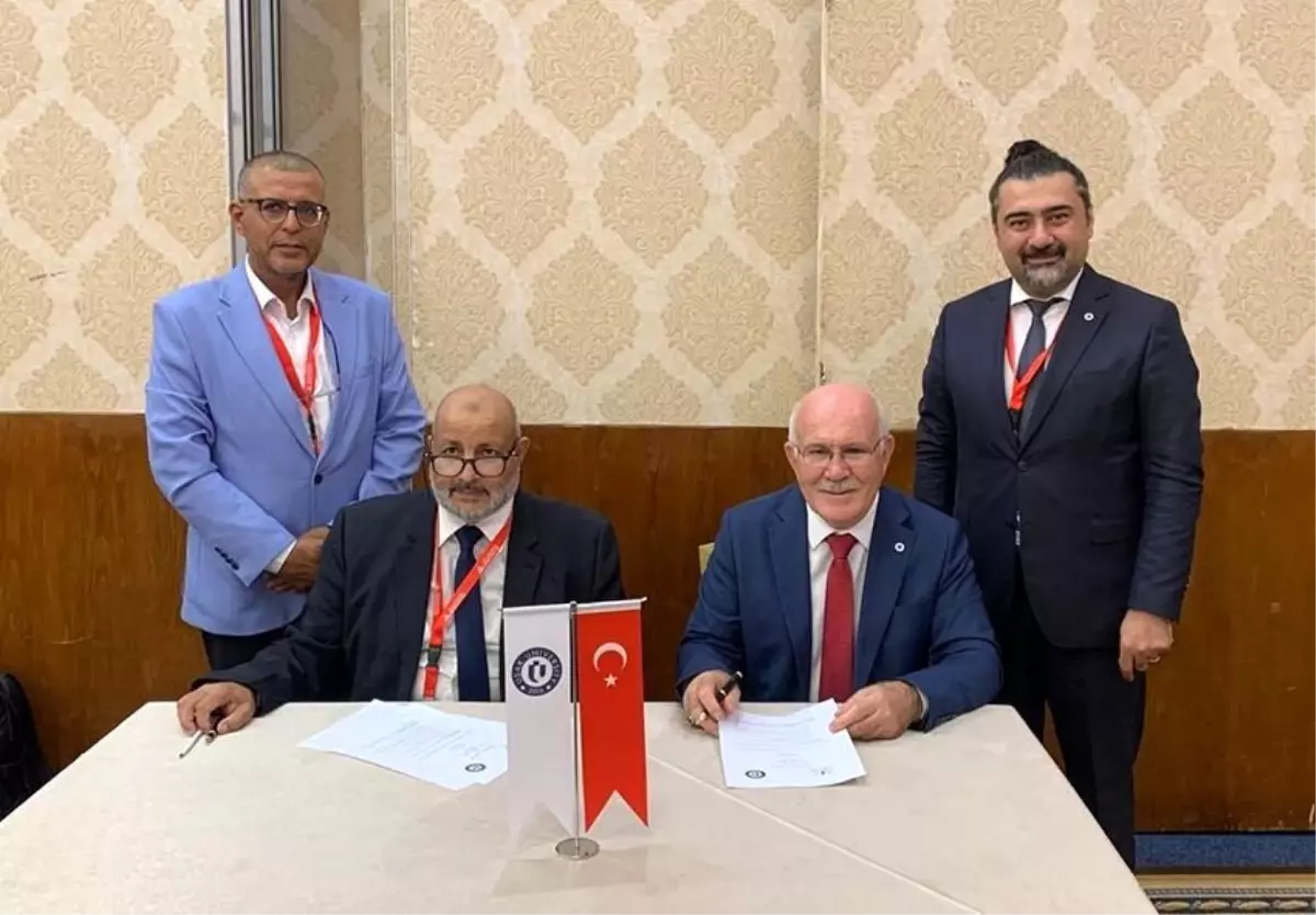 Uşak Üniversitesi, Tunus'ta Türk-Arap Üniversite Rektörleri Kongresi'nde İş Birliği Protokolleri İmzaladı