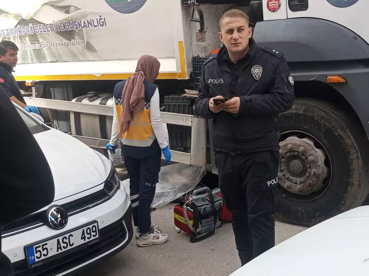 Çöp Kamyonunun Altında Kalan Yaşlı Adam Hayatını Kaybetti