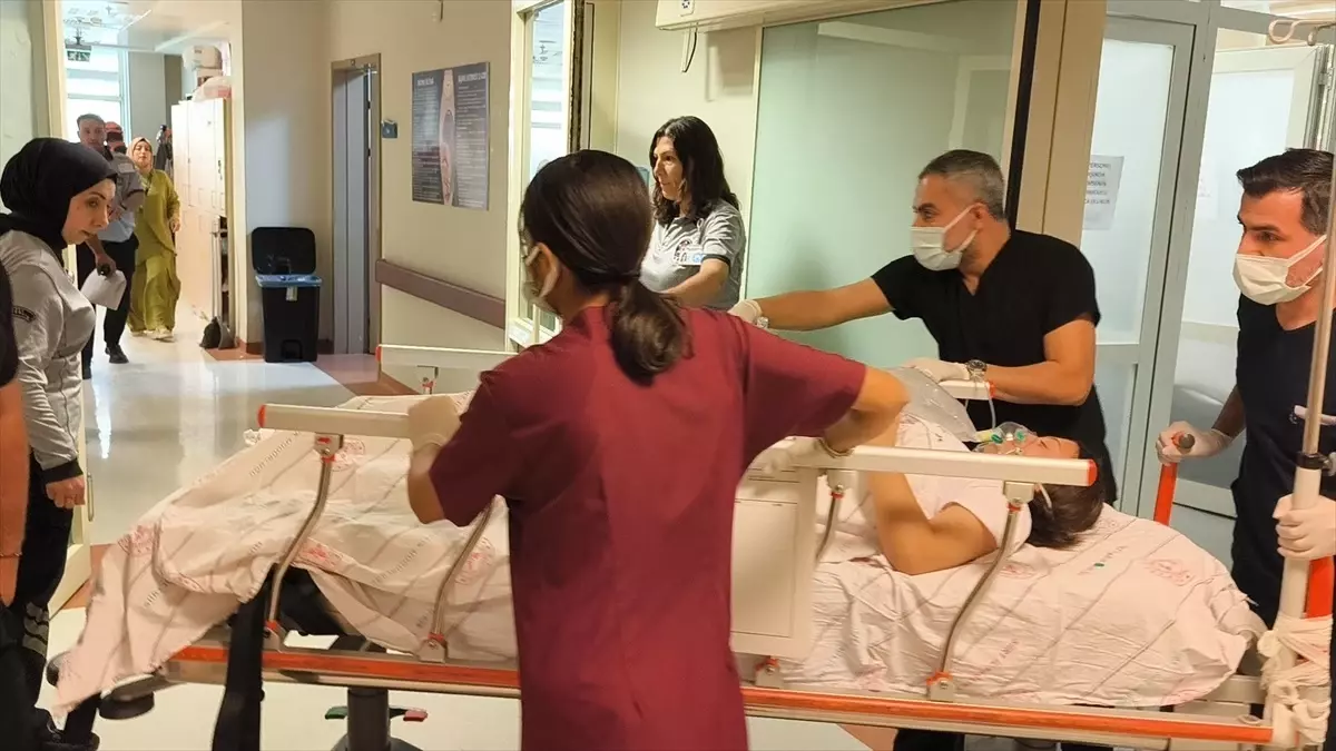 Siirt Eğitim ve Araştırma Hastanesi'nde Deprem ve Yangın Tatbikatı Gerçekleştirildi