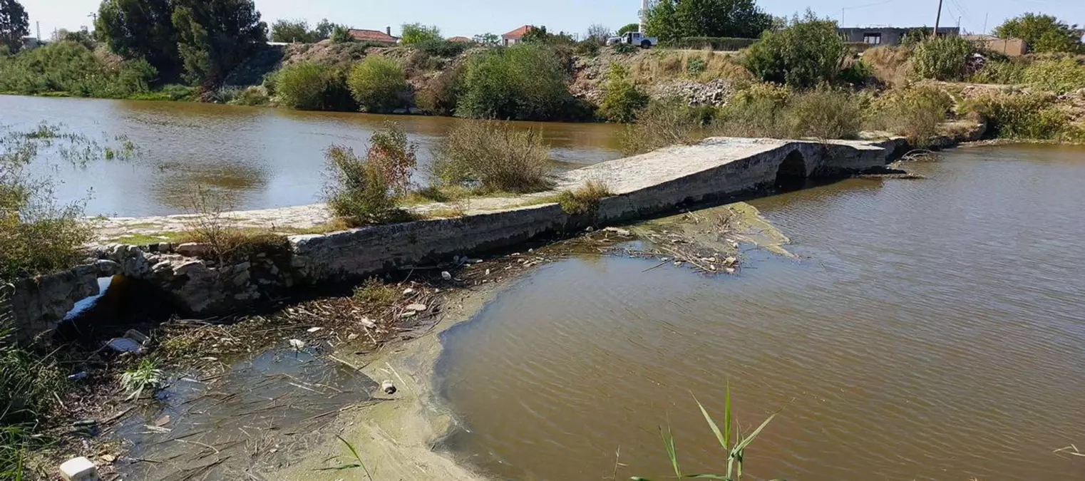Tarihi Taşköprü Yıkılma Tehlikesiyle Karşı Karşıya