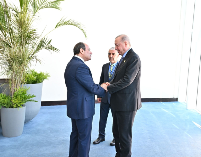 Why did the plane pass over? Erdoğan, who called Sisi, openly threatened him