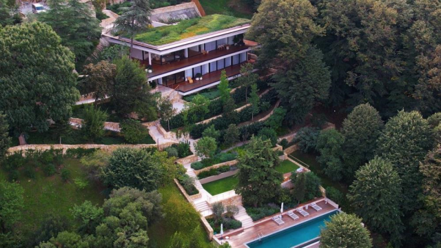 abramovic in bogaz daki villasinin son hali 19146712 721 m