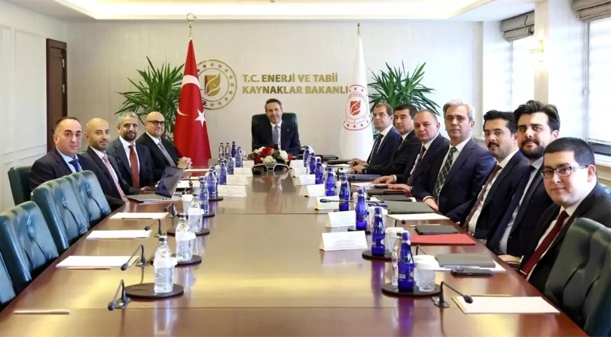 Bakan Bayraktar, Masdar ile Enerji İş Birliği İmkanlarını Görüştü