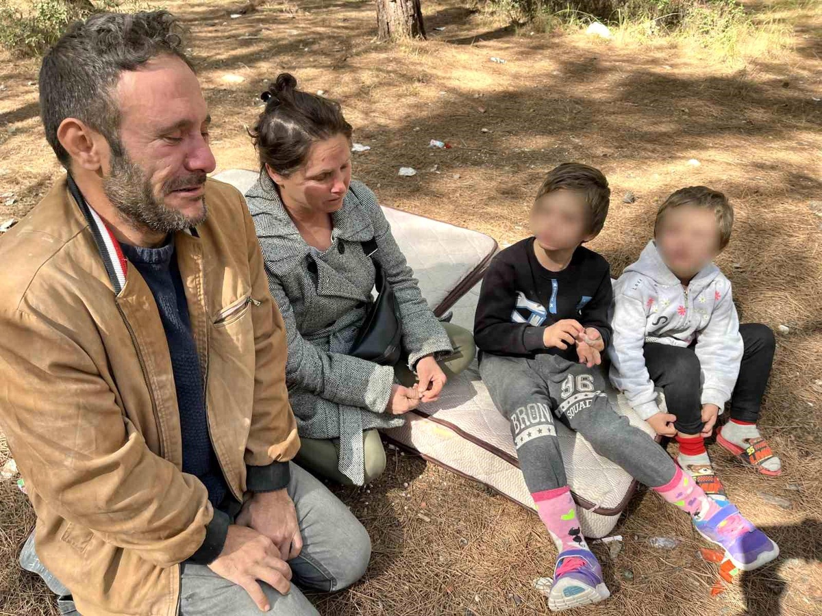 Evsiz Aile Ormanda Yaşamak Zorunda Kalıyor