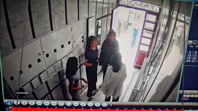 What happened to these children! Five 13-year-old girls threatened their friend with a knife at her door