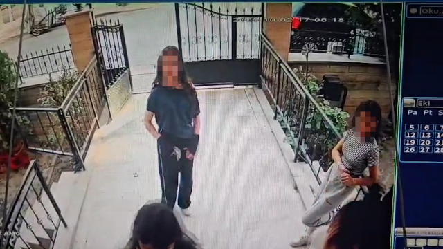 What happened to these children! Five 13-year-old girls threatened their friend with a knife at her door
