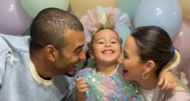 Efecan Dianzenza açıklama videosu izle: Survivor Efecan'ın açıklama videosu nereden izlenir? Survivor Efecan'dan boşanmasının ardından ilk açıklama!