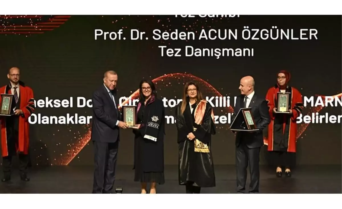 ETÜ'lü akademisyene Cumhurbaşkanı Erdoğan'dan üstün başarı ödülü