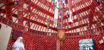 Kazakistan'dan Türkiye'ye Gelen Geleneksel Kazak Yurt Çadırı Hediyesi