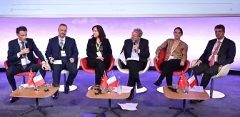 Türkiye-Fransa İş Forumu Paris'te Düzenlendi