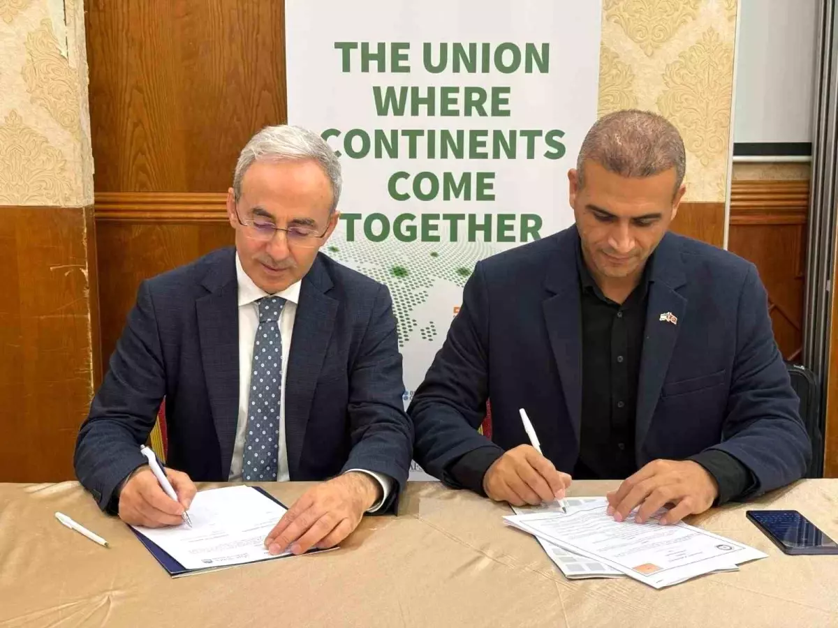 Gaziantep İslam Bilim ve Teknoloji Üniversitesi Rektörü Tunus'ta Türk-Arap Üniversite Rektörleri Kongresi'ne Katıldı