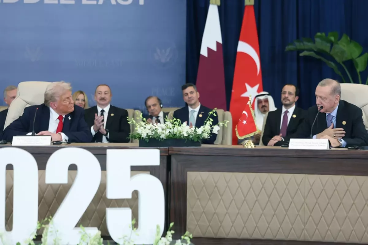 Trump&apos;ın Erdoğan övgüsünü iki lider alkışlamadı! O anlar kamerada