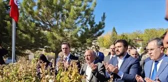 Adilcevazlı şehit Mahmut İkibeş kabri başında anıldı