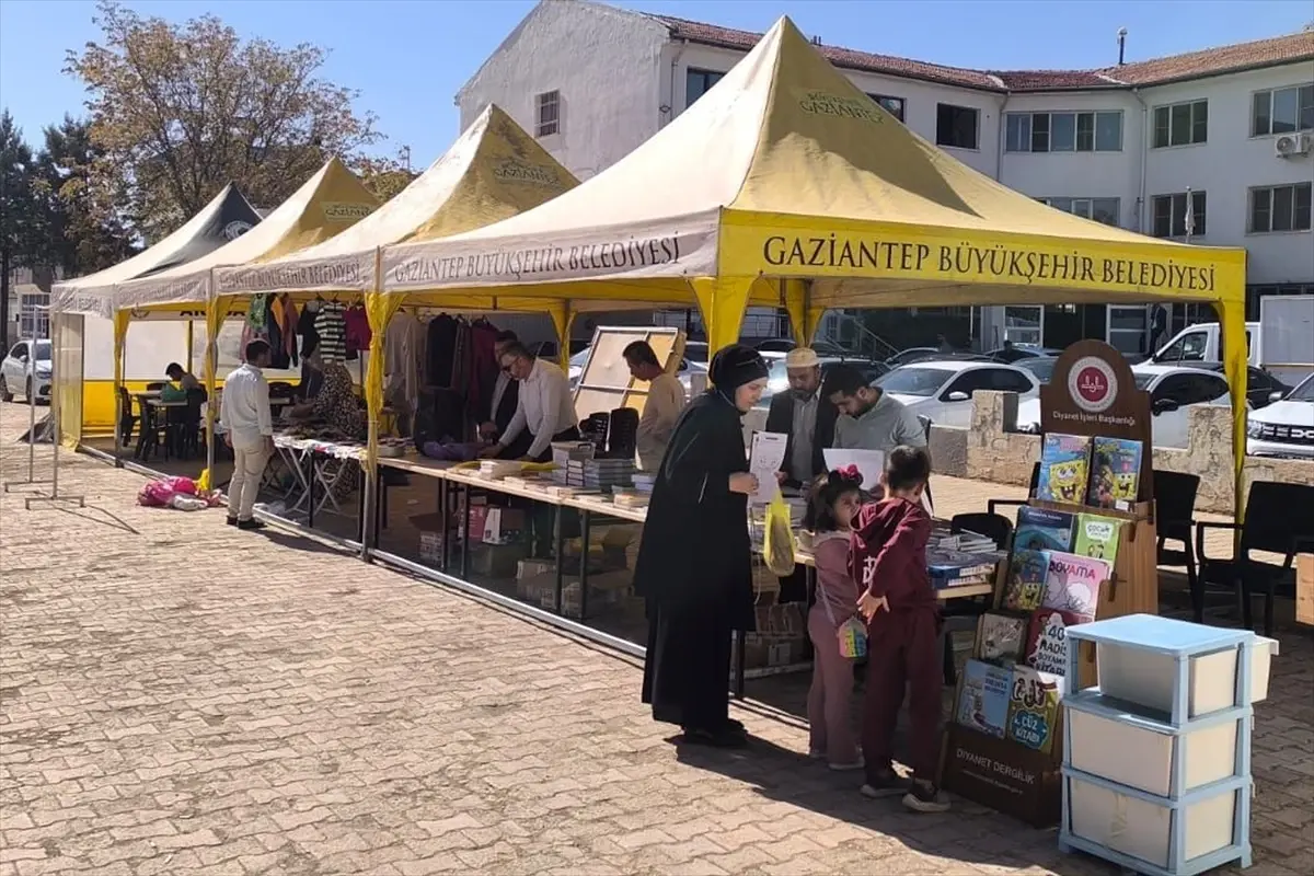 Gaziantep'te Gazze İçin Hayır Çarşısı Açıldı