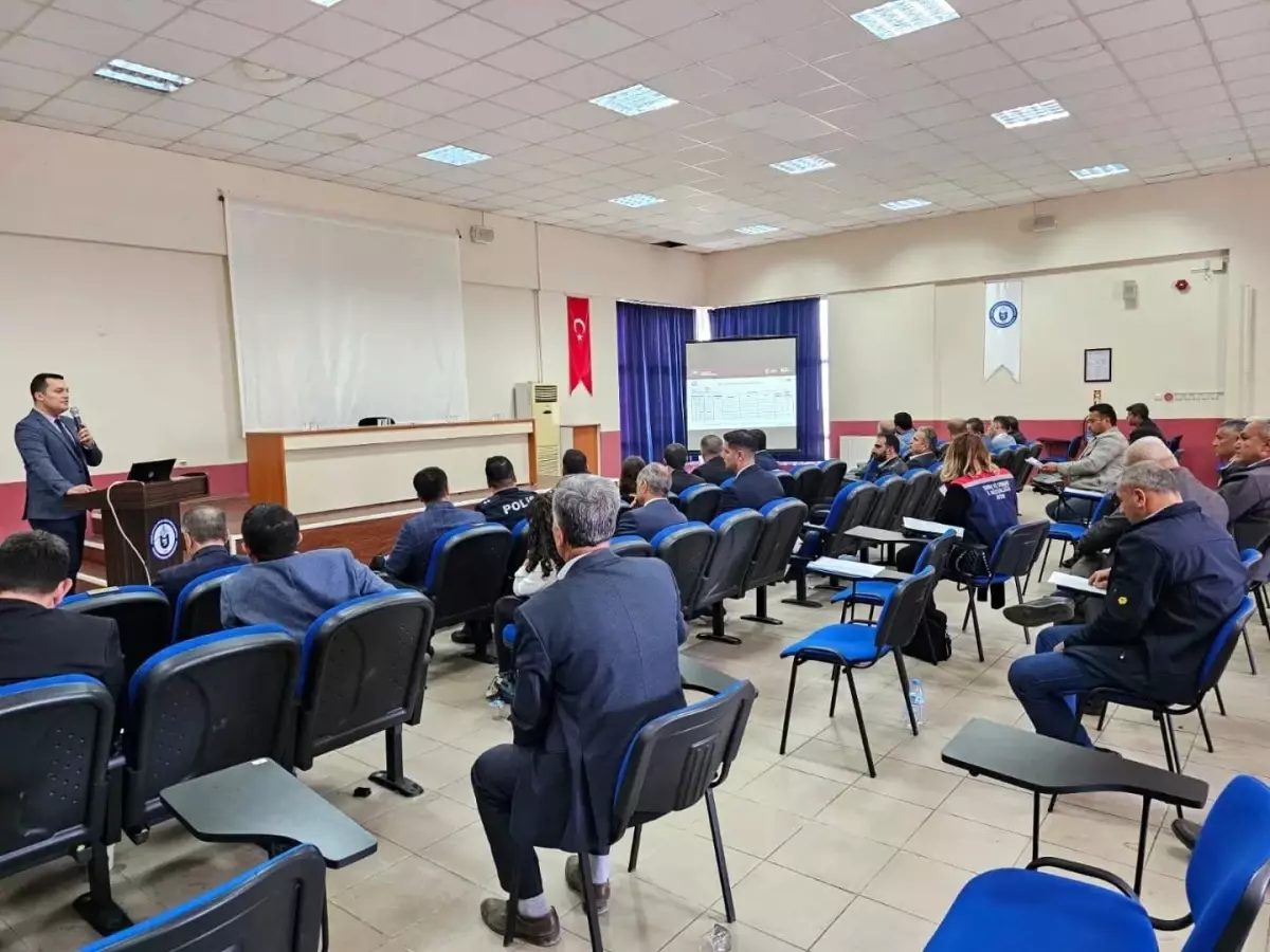 Aydın'da Tarım Sayımı İçin Muhtarlara Bilgilendirme Toplantısı