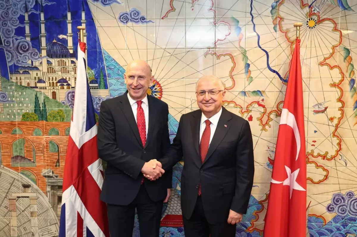 Brüksel'de Güler ve Healey Görüştü