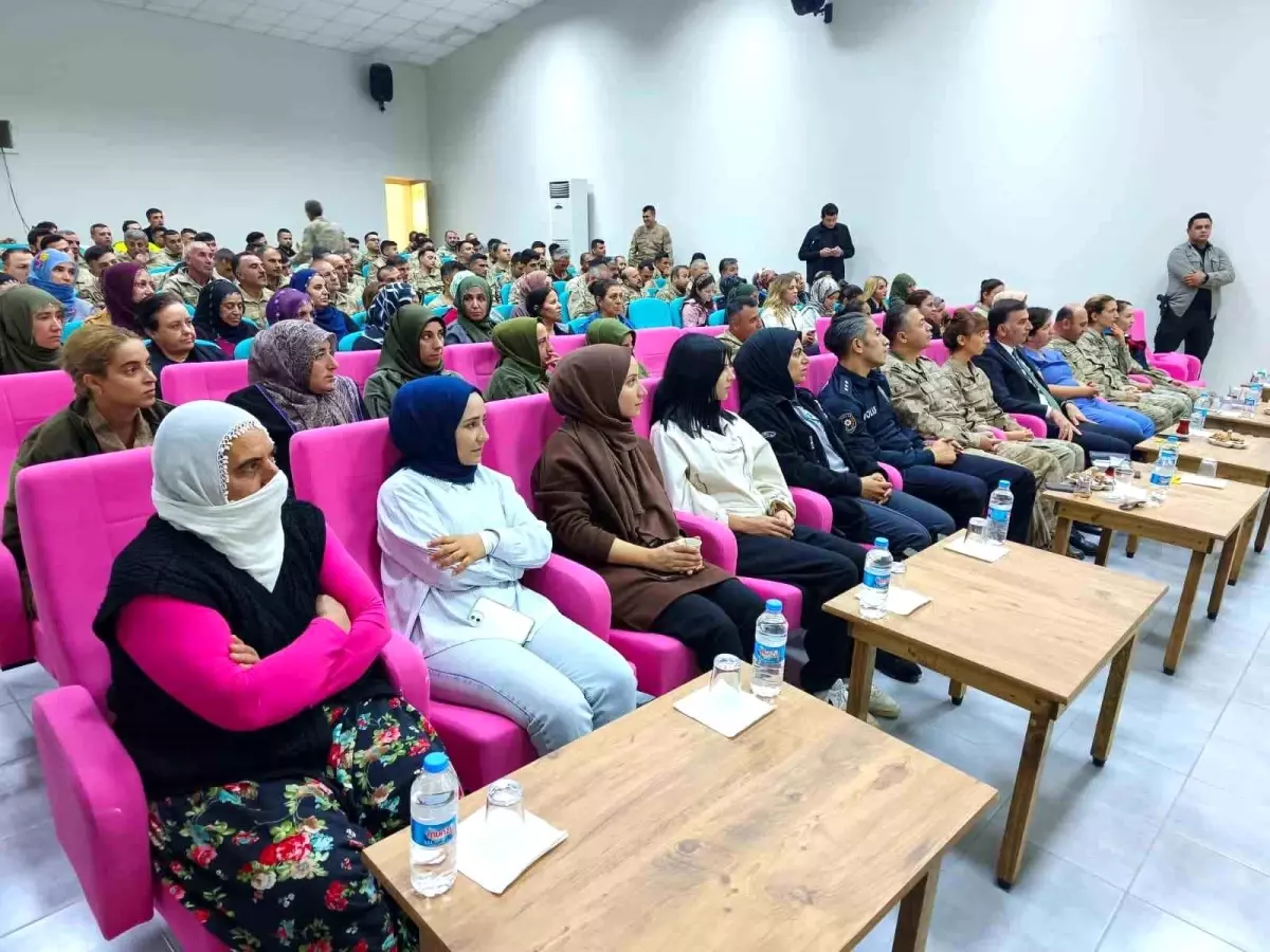 Tunceli'de Kadına Yönelik Şiddetle Mücadele Programı Düzenlendi