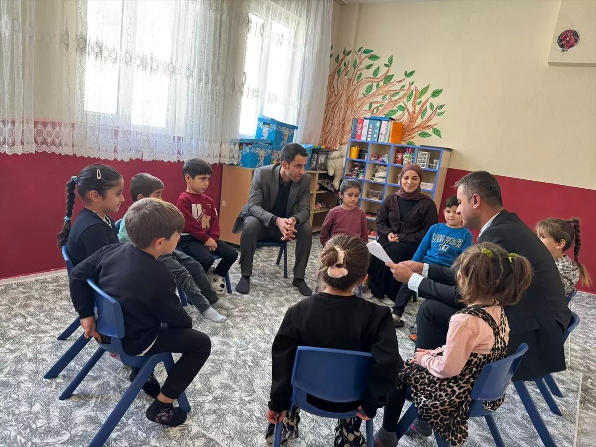 Hakkari İl Milli Eğitim Müdürü Köy Okullarını Ziyaret Etti