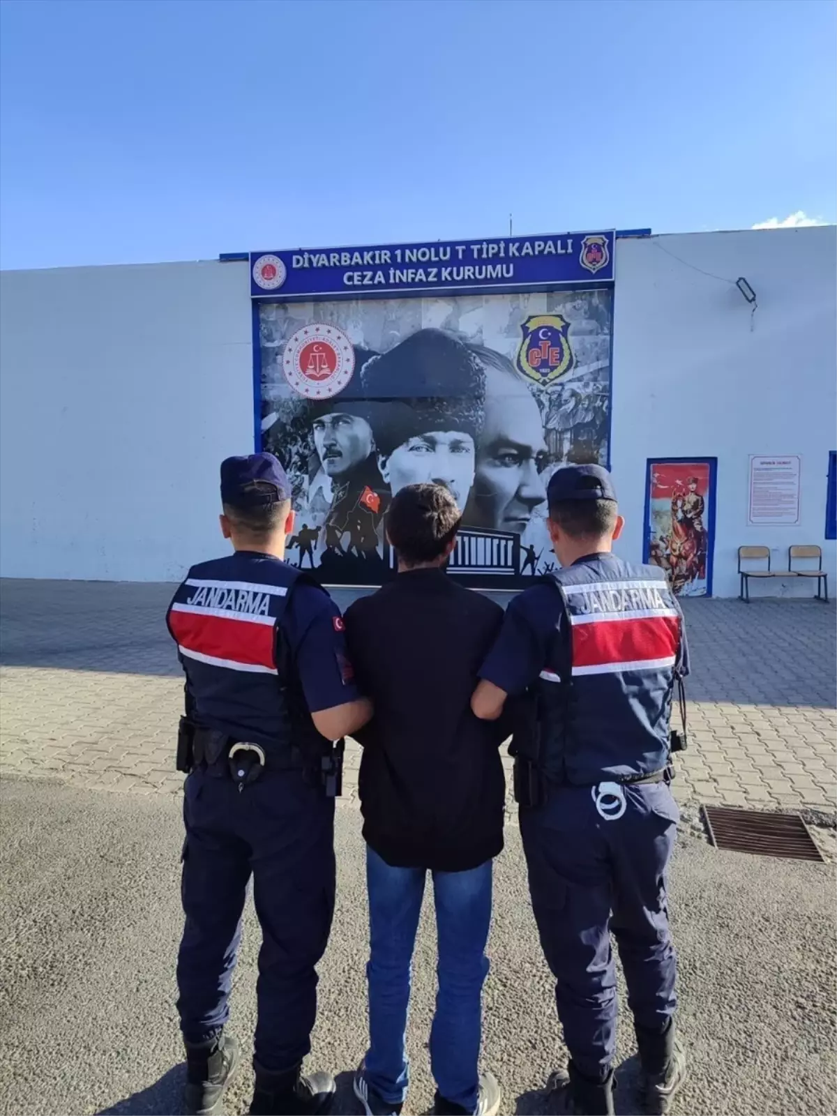 Diyarbakır'da Aranan 69 Kişi Yakalandı