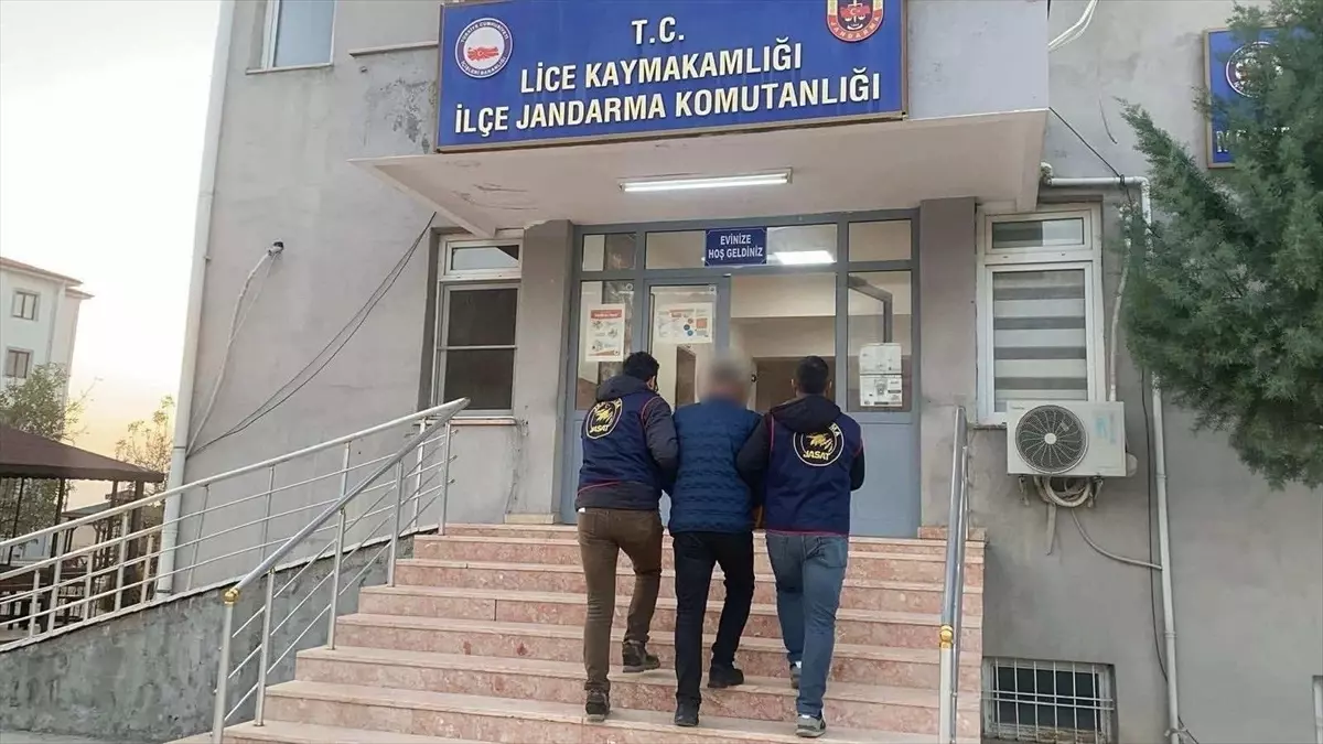 Diyarbakır'da 32 Yıl Hapis Cezası Olan Firari Hükümlü Yakalandı