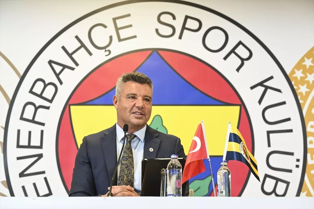 Fenerbahçe Başkanı Sadettin Saran'dan Basın Toplantısı