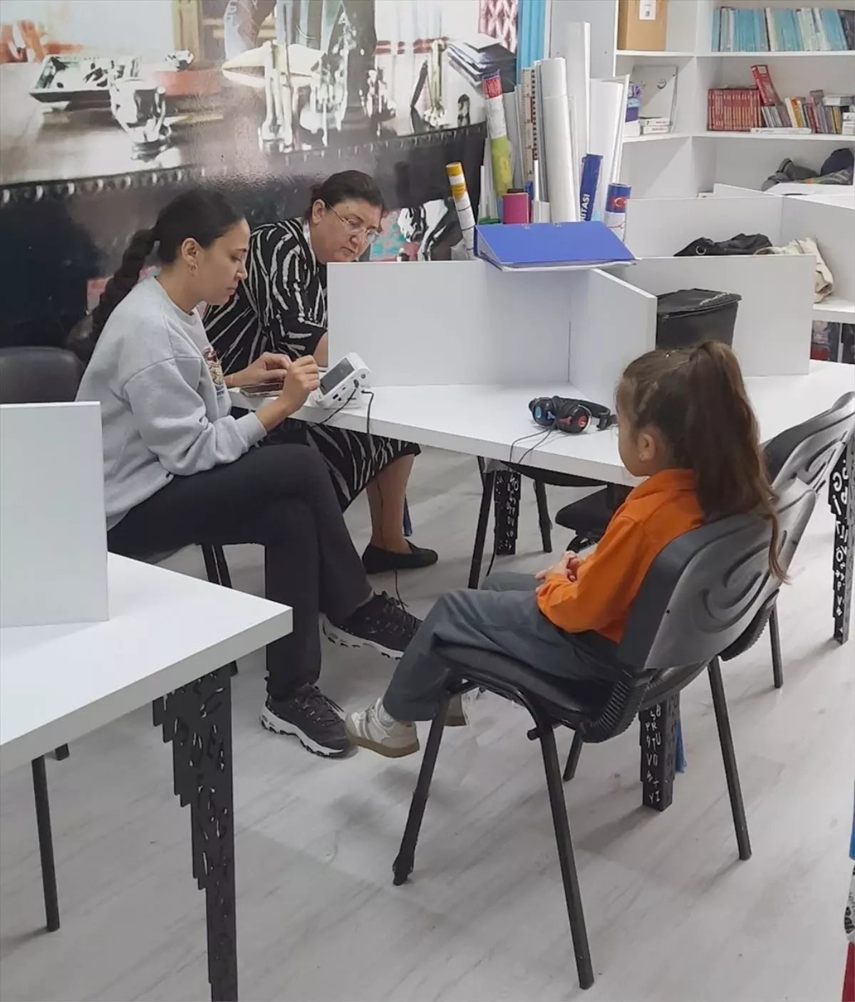 Gelibolu'da Birinci Sınıf Öğrencilerine İşitme Taraması