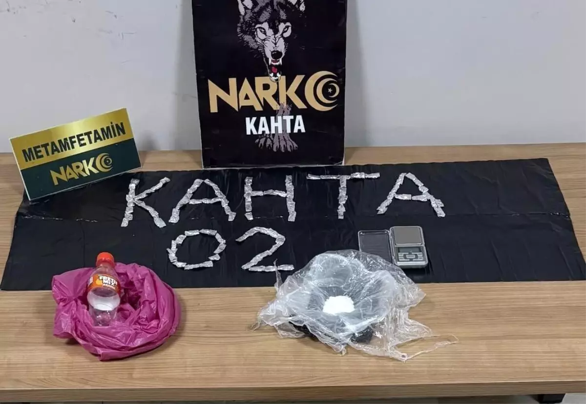 Uyuşturucu Operasyonunda İki Şahıs Tutuklandı