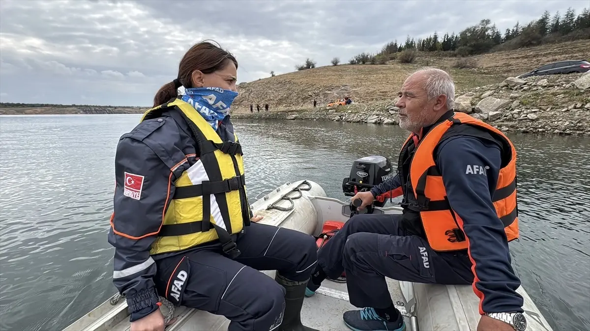 AFAD, Yeni Personeline Sel ve Akarsu Kurtarma Eğitimi Düzenledi