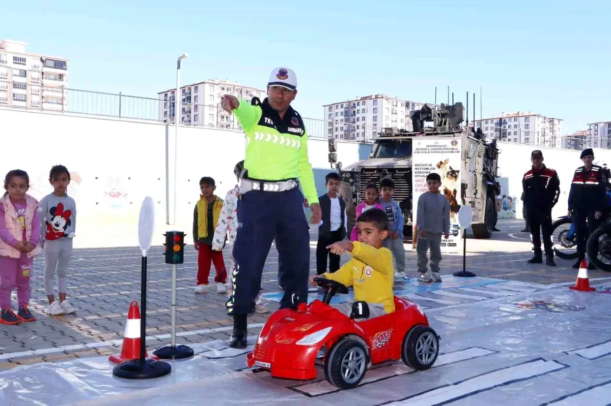 Adıyaman'da Öğrencilere Trafik Güvenliği Eğitimi