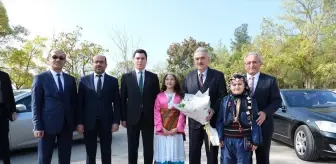 Orhaneli'de Bilgisayar Laboratuvarı Açıldı