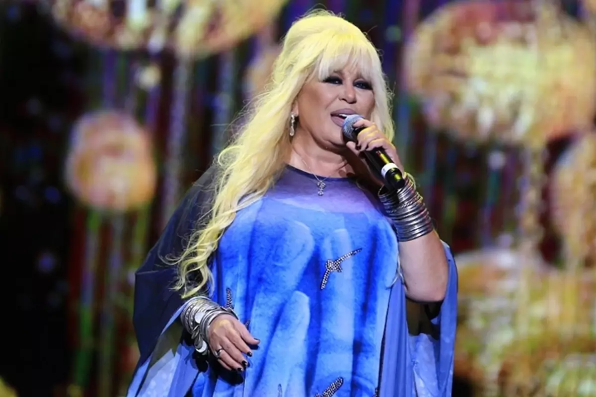 Sağlık sorunlarıyla mücadele eden Zerrin Özer'den korkutan paylaşım