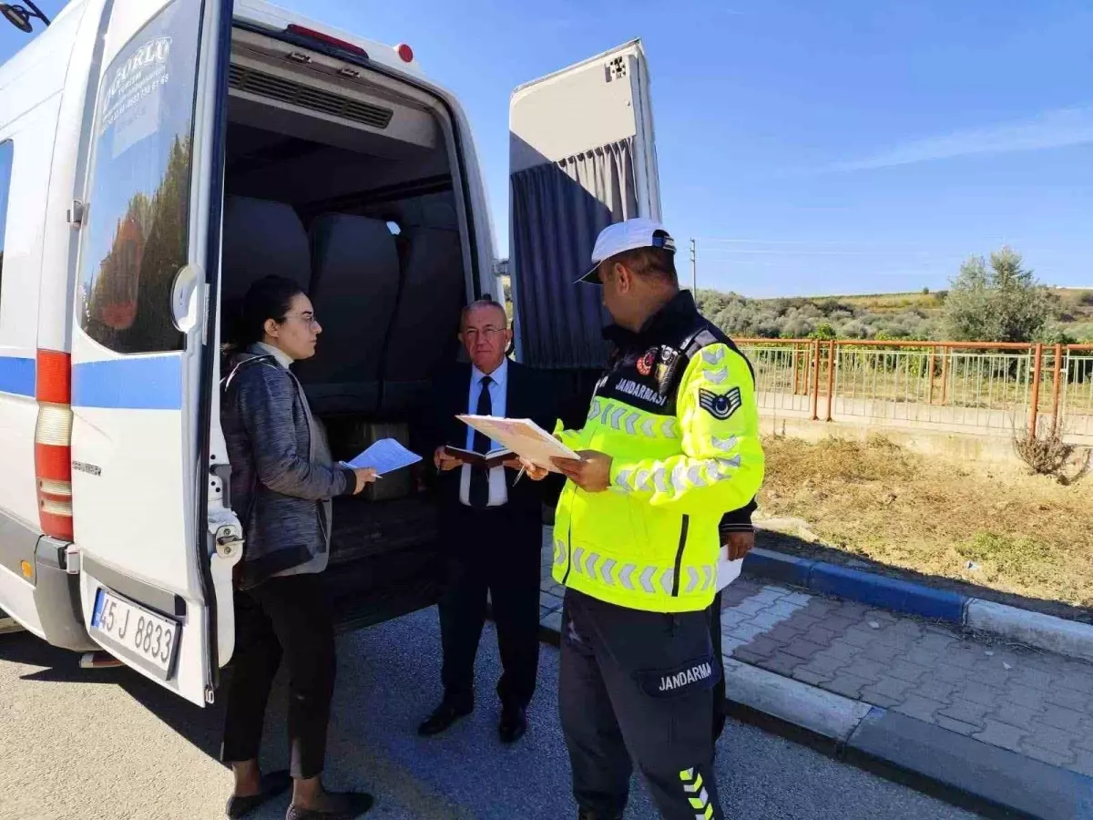 Manisa'da Öğrenci Servislerine Denetim