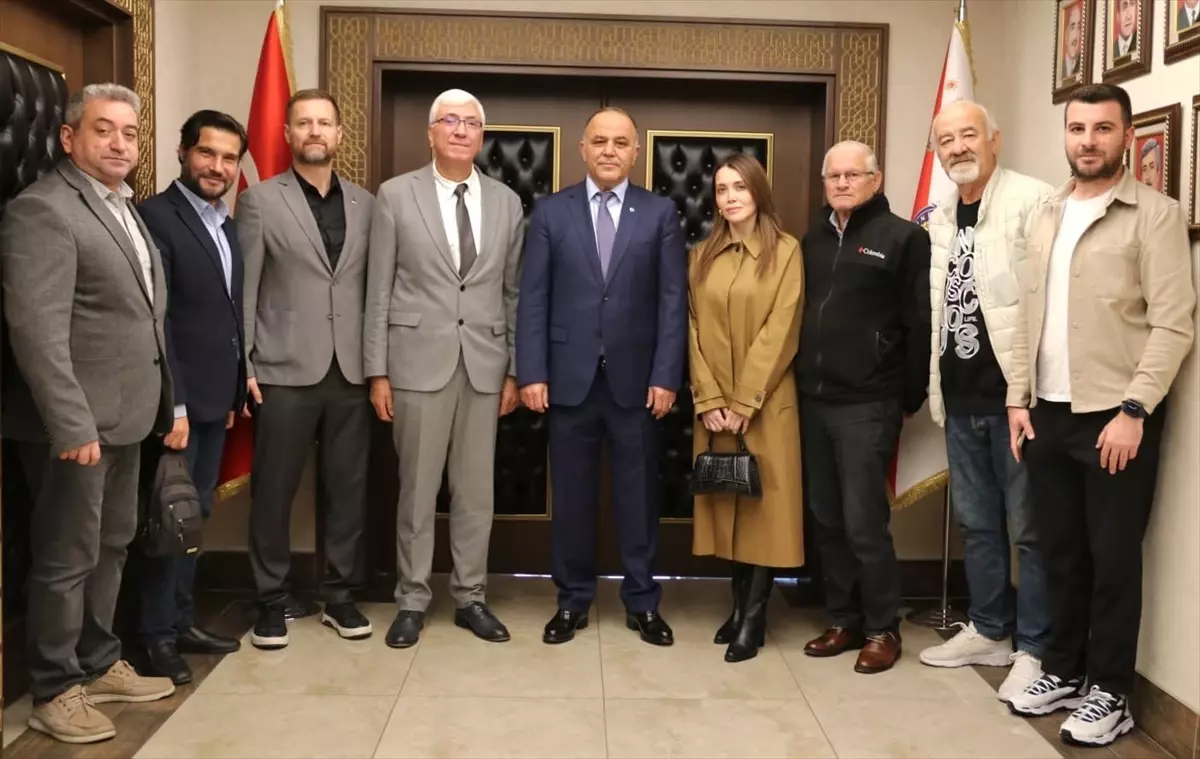 Sakarya Gazeteciler Birliği'nden İl Emniyet Müdürü'ne Ziyaret