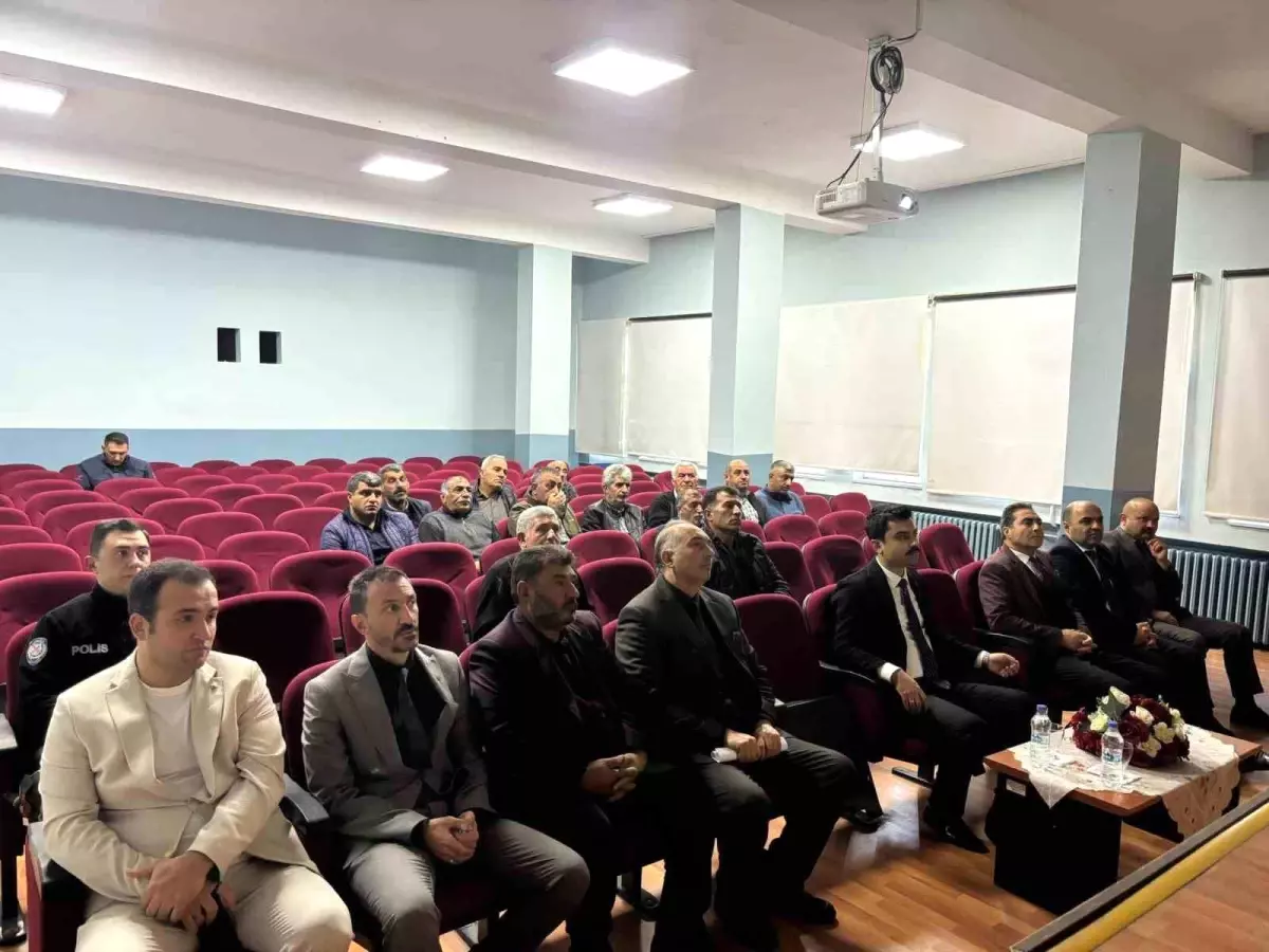 Susuz'da Okul Servis Sürücülerine Güvenli Taşımacılık Eğitimi