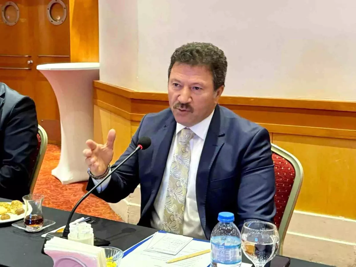 TŞOF, Antalya'da Esnaf ve Sanatkarların Sorunlarını Ele Aldı