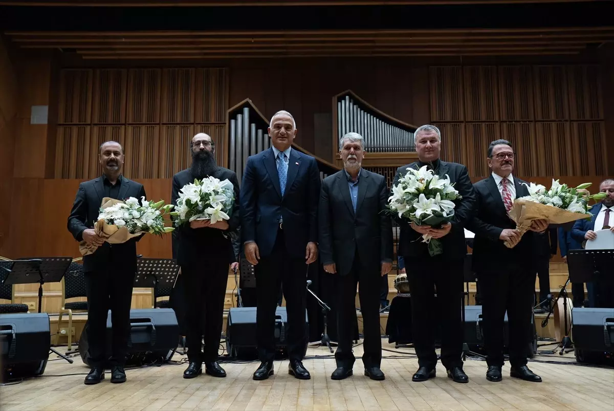 Türkiye-İran Kültür Yılı kapsamında 'Hafız-ı Şirazi'yi Anma Konseri' düzenlendi