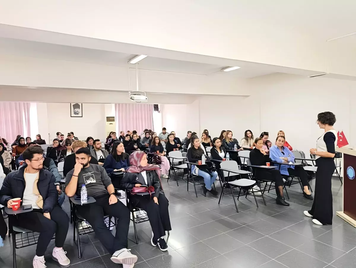 Karacabey MYO'da Kariyer Günleri Etkinliği Düzenlendi