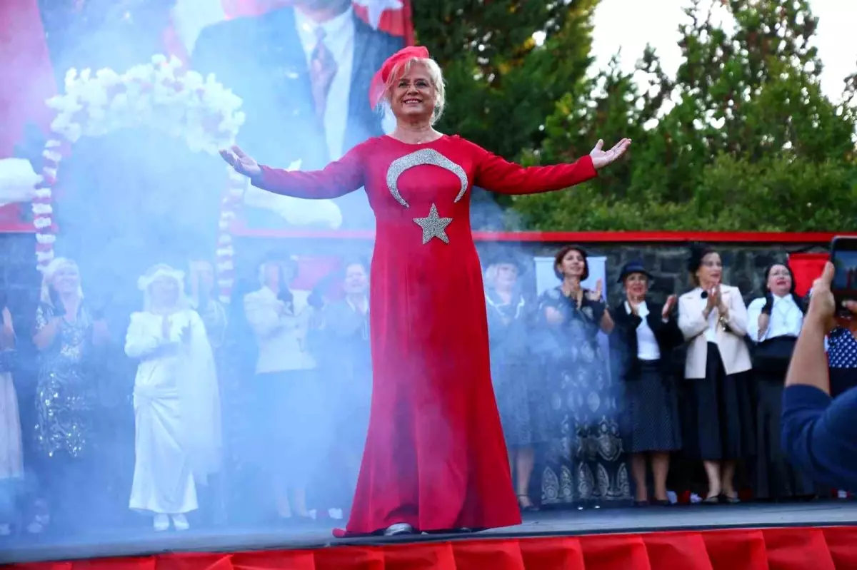 Elazığ'da 29 Ekim Coşkusu: Kadınlar Podyumda